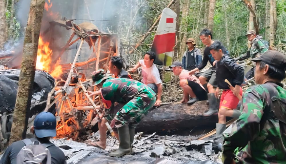TNI Temukan dan Evakuasi Kecelakaan Pesawat Pelita Air di Pegunungan Krayan Timur, Kalimantan Utara