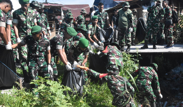Kodim 1710/Mimika Gelar Aksi Bersih Pasar Sentral Timika